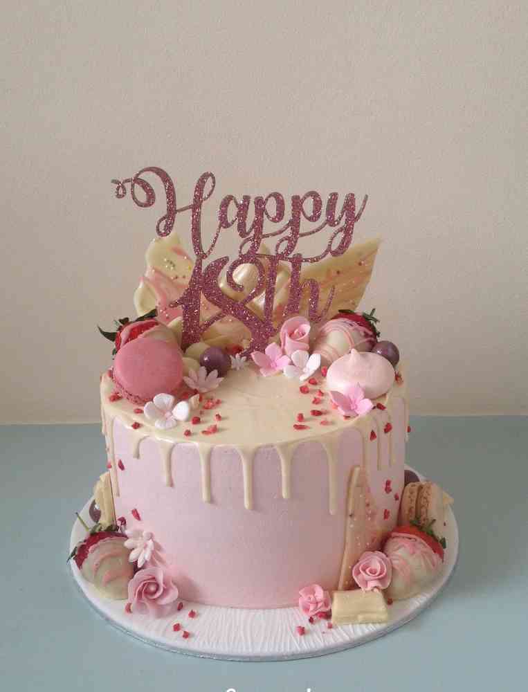 BIRTHDAY CAKE IN OJO. LAGOS